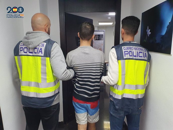 Detenidos tres hombre por robar en 27 vehículos en Palma