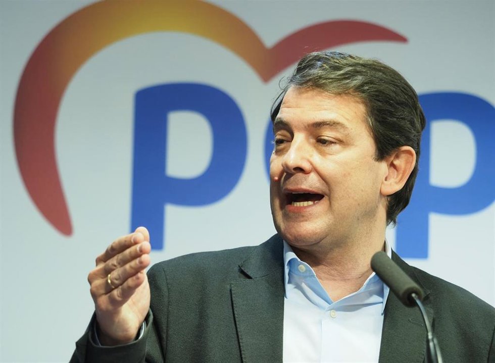Archivo - Imagen de archivo del presidente del PP  de la Junta de Castilla y León, Alfonso Fernández Mañueco, en la clausura de la Junta Directiva Autonómica del Partido Popular de Castilla y León.