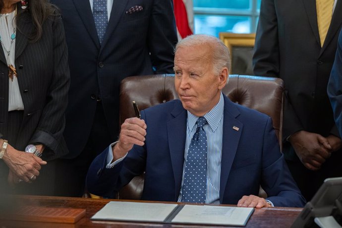 Archivo - August 16, 2024, Washington, District Of Columbia, USA: President of the United States Joe Biden is joined by civil rights leaders, community members, and elected officials to sign a proclamation to designate the Springfield 1908 Race Riot Natio