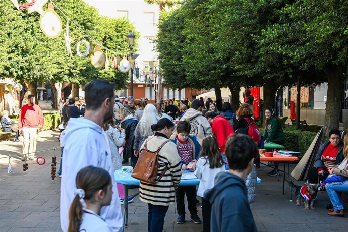Actividades en la Plaza de la Virgen del Mar en Almería.