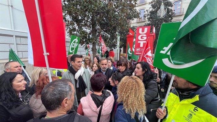 Encuentro esta semana con trabajadoras de limpieza de colegios y edificios.