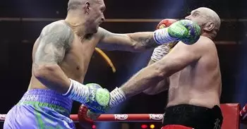 El presidente Zelenski felicita a su compatriota Usyk por el nuevo título de los pesos pesados