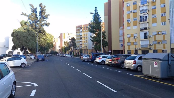 Reasfaltado en una de las avenidas de la ciudad acometido en la última semana.