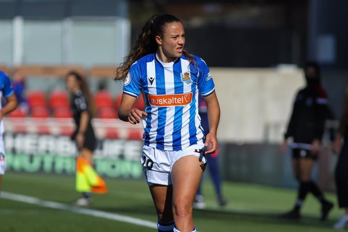 Archivo - Emma Ramirez of Real Sociedad looks on during the Primera Iberdrola match between Atletico de Madrid and Real Sociedad at Centro Deportivo Wanda, on November 13th,  in Alcala de Henares, Madrid, Spain.