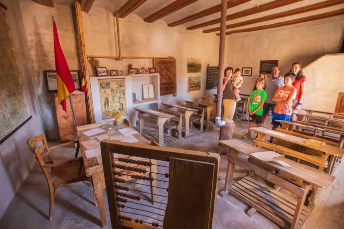 Una de las antiguas escuelas de la Comarca del Maestrazgo que han sido recuperadas dentro del proyecto ' La escuela de ayer para construir el mañana', que ha ganado el Premio Manuel Bartolomé Cossío 2024.