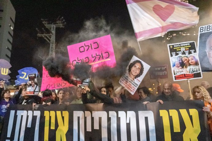 December 21, 2024, Tel Aviv, Israel: Thousands of Israelis protested for the release of hostages held by Hamas in Gaza across Israel, for another consecutive Saturday night, amid optimistic reports of progress in talks.