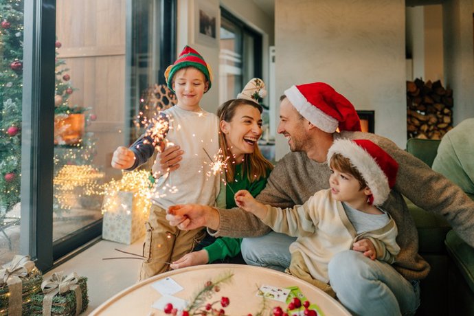 Archivo - Navidad, familia feliz