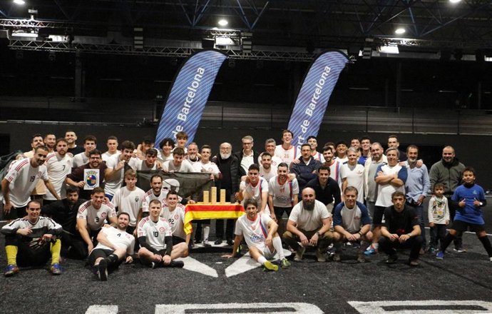 Entrega de premios del torneo de fútbol de la 37 Setmana de la Gent de Mar.