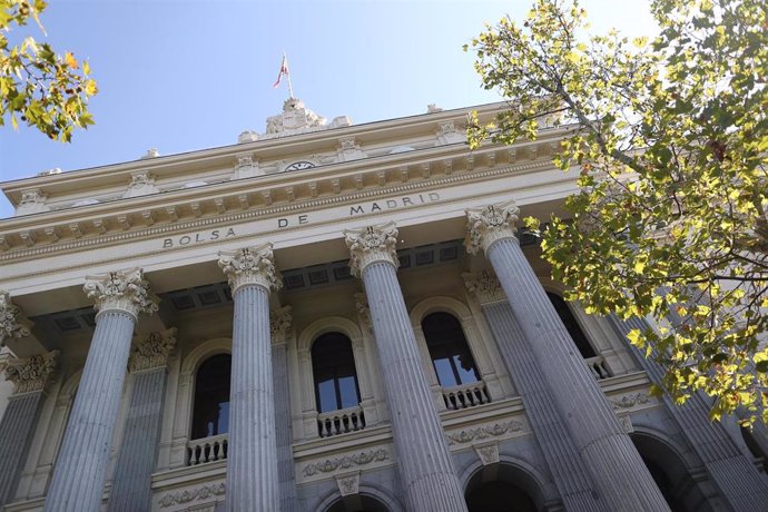 Archivo - Edificio del Palacio de la Bolsa de Madrid, edificio de 1893, en Madrid, a 11 de octubre de 2019.