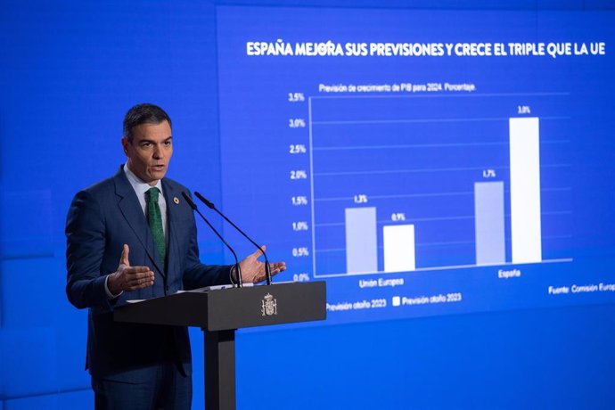 El presidente del Gobierno, Pedro Sánchez, durante una rueda de prensa posterior a la reunión del Consejo de Ministros, a 23 de diciembre de 2024, en Madrid (España).