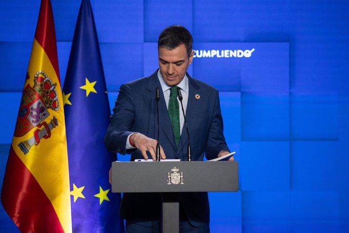 El presidente del Gobierno, Pedro Sánchez, durante una rueda de prensa posterior a la reunión del Consejo de Ministros, a 23 de diciembre de 2024, en Madrid (España). Durante su comparecencia, el presidente del Ejecutivo ha hecho balance del curso polític