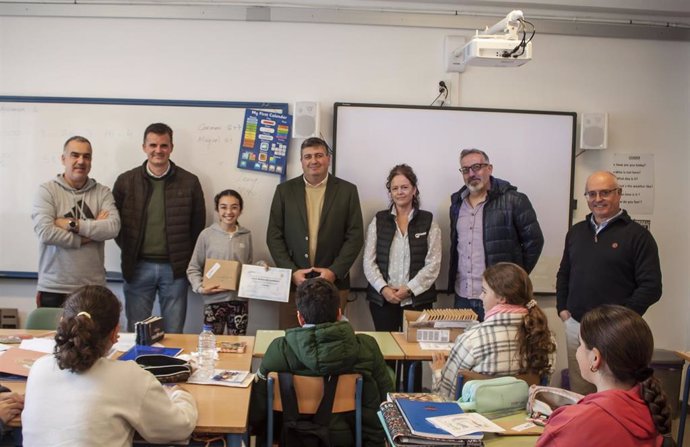 La ganadora del Concurso de Christmas de Calgovsa, Lola Morales.