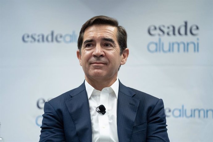 Archivo - El presidente del BBVA, Carlos Torres Vila, durante una sesión de Martins Esade, a 17 de septiembre de 2024, en Barcelona, Cataluña (España). Esade Alumni es una comunidad global de líderes responsables comprometida con la mejora de las organiza