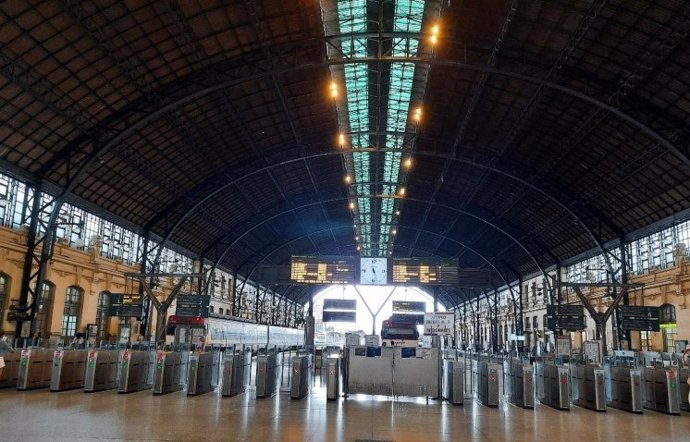 Imagen del interior de la Estación del Norte de València.