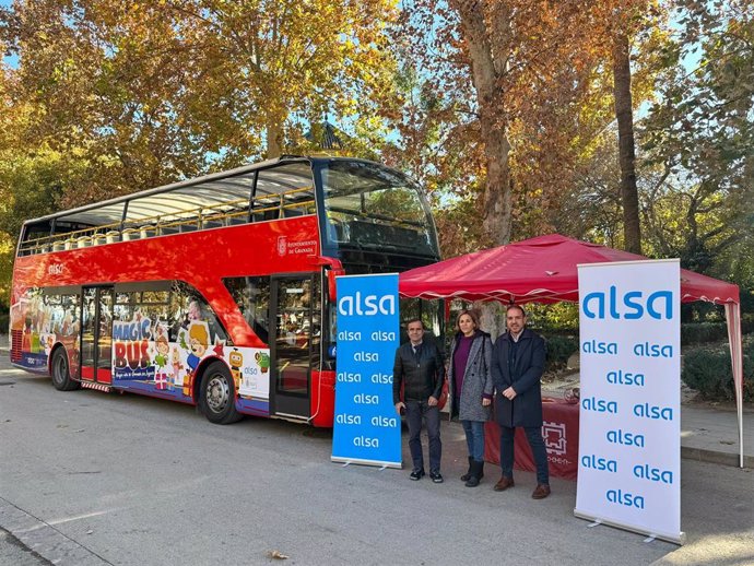 Magic Bus para la recogida de juguetes en Granada.