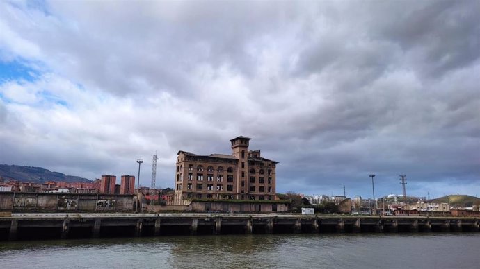 Cielos cargados de nubes.