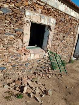 Imagen de una de una de las casas asaltadas en Berrocal (Huelva).