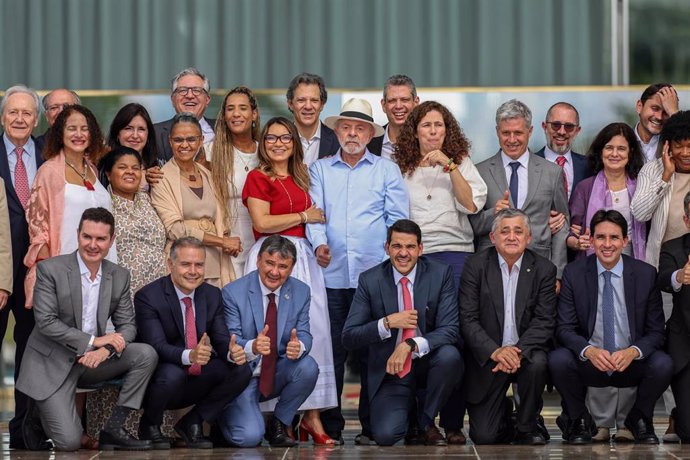 El presidente de Brasil, Luiz Inácio Lula da Silva, y su mujer, Rosangela da Silva, en la fiesta de Navidad con el gabinete brasileño