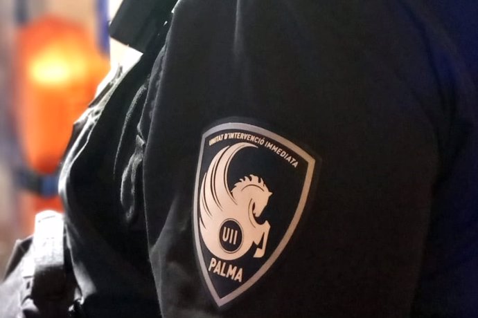 Detalle del uniforme de un agente de la Policía Local de Palma.