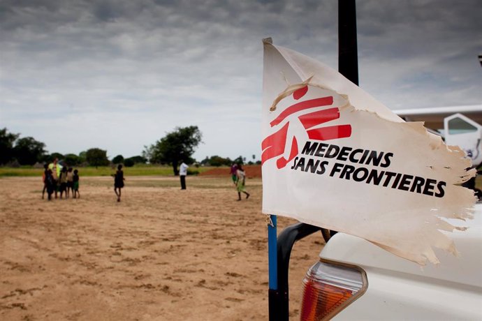 Archivo - La bandera de Médicos Sin Fronteras en Sudán del Sur.