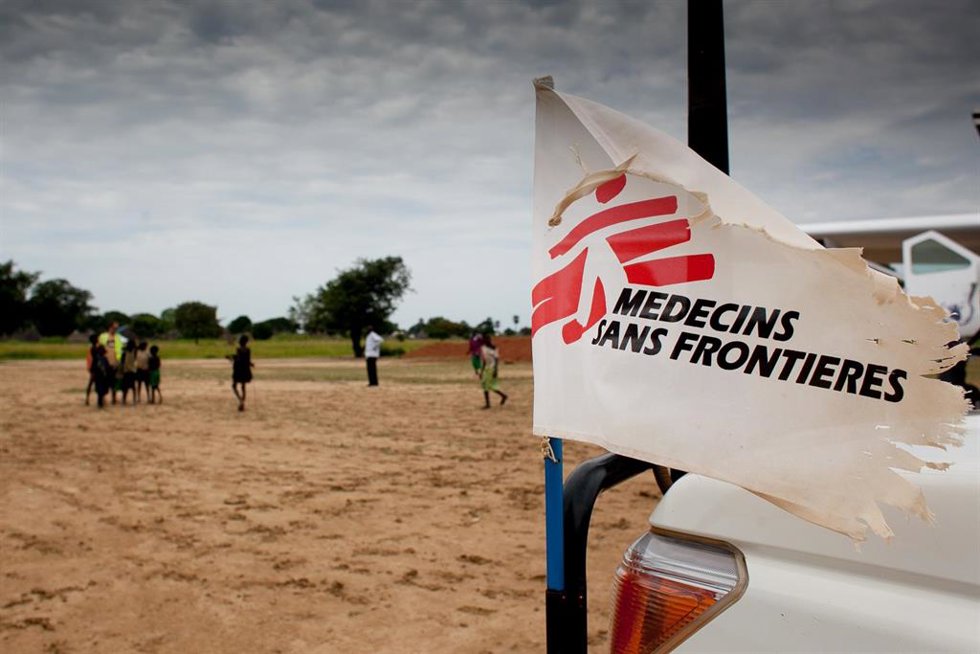 Archivo - La bandera de Médicos Sin Fronteras en Sudán del Sur.