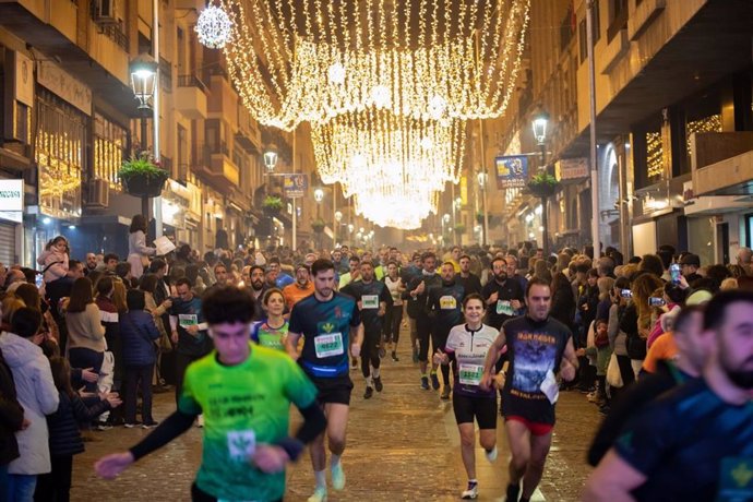 Archivo - Carrera Noche de San Antón de Jaén