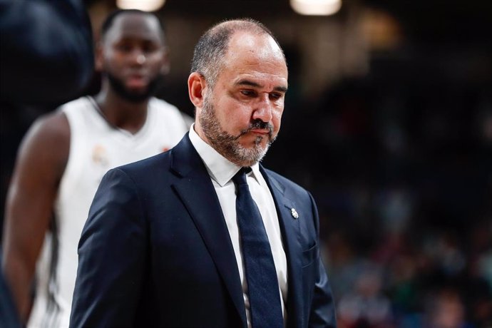 Chus Mateo, head coach of Real Madrid looks on during the Turkish Airlines EuroLeague Regular Season match between Real Madrid and AS Monaco at Wizink Center on December 19, 2024 in Madrid, Spain.