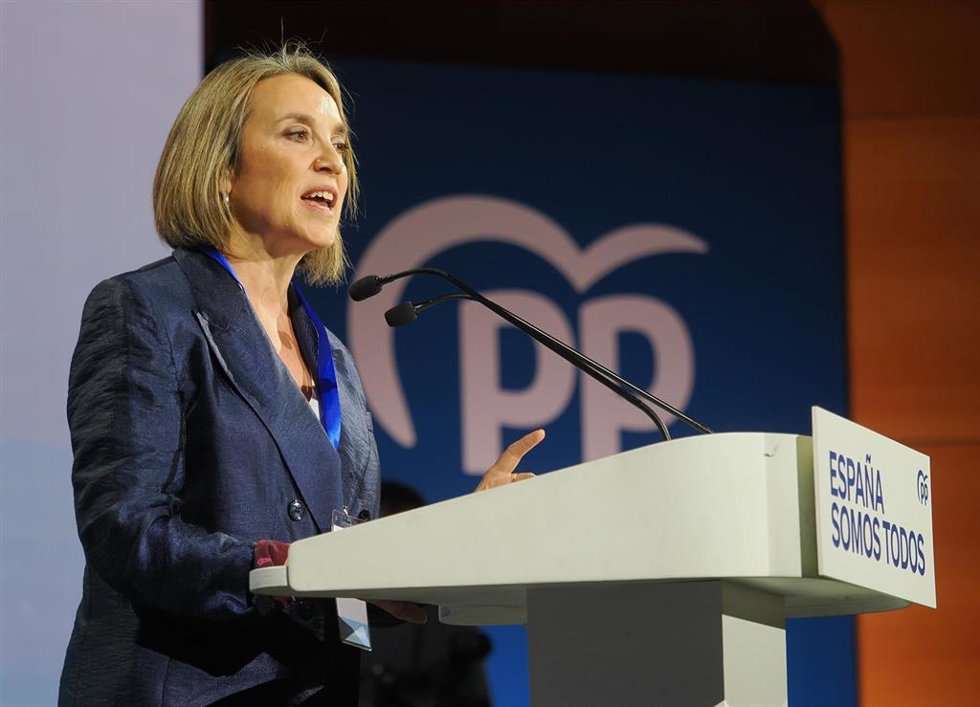 La secretaria general del PP, Cuca Gamarra, interviene durante la XXVII Intermunicipal del PP, a 30 de noviembre de 2024, en Valladolid, Castilla y León (España). El Partido Popular celebra hoy su XXVII Intermunicipal, donde se reúne una representación 