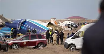 Ucrania apunta que el avión accidentado en Kazajistán había sido "dañado por los rusos"