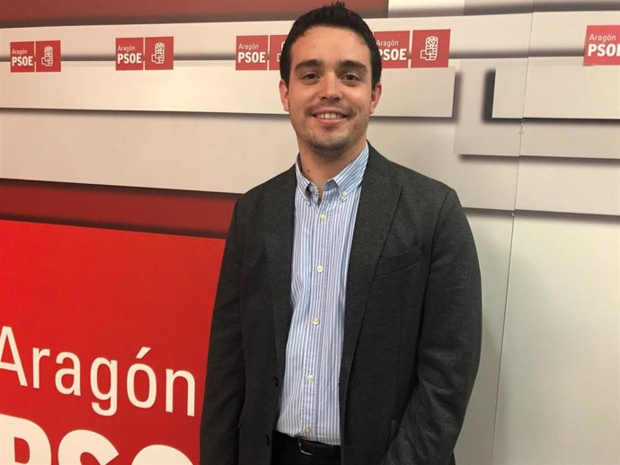 Archivo - El secretario de Organización del PSOE Aragón y portavoz adjunto parlamentario, Darío Villagrasa.