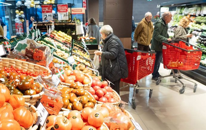 Elikagaiak supermerkatu batean