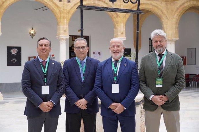 La Escuela Universitaria Graduados Sociales de Osuna celebra su 30 aniversario formando jóvenes de la provincia