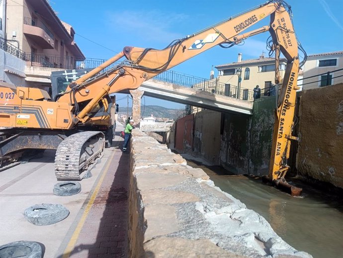 Arrancan los trabajos de emergencia por parte de la CHS para la reparación de daños por la DANA en Letur 