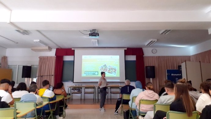 Alumnos de Málaga durante la acción Aula Mediterránea