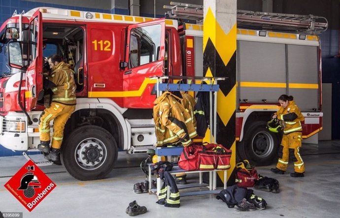 Archivo - AMP.- Alicante.- Sucesos.- Controlado un incendio en una vivienda de un edificio de cuatro plantas en Dénia