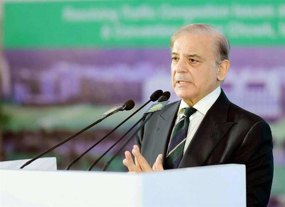 Archivo - El primer ministro de Pakistán, Shehbaz Sharif, durante un acto en la capital, Islamabad (archivo)
