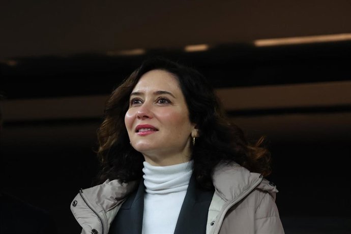 La presidenta de la Comunidad de Madrid, Isabel Díaz Ayuso, durante la inauguración del intercambiador de transportes de Valdebebas, a 17 de diciembre de 2024, en Valdebebas, Madrid (España). 