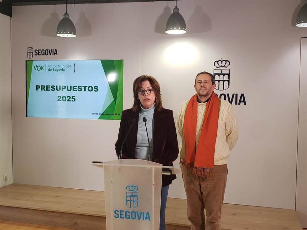 Los concejales de VOX en Segovia, Esther Núñez y Alfonso Ceballos-Escalera.