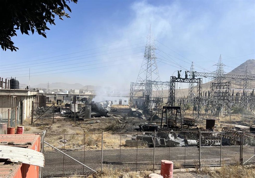 Central eléctrica en Saná, capital de Yemen, tras un ataque de Israel (imagen de archivo).