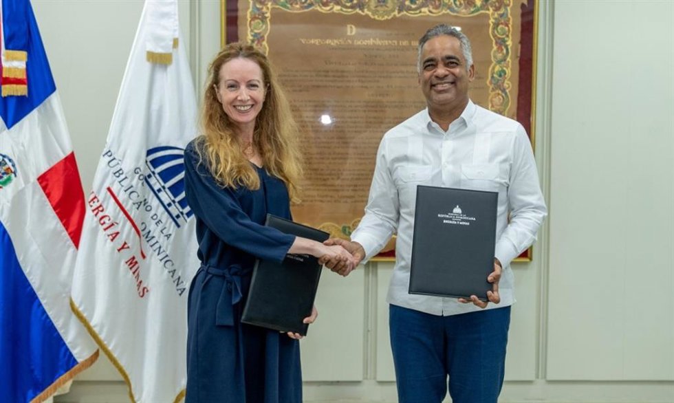 Economía.- República Dominicana acuerda un programa con la AFD para impulsar la transición energética