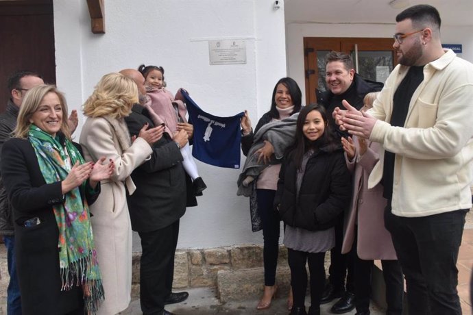 Inauguración de la vivienda en Almodóvar del Pinar.