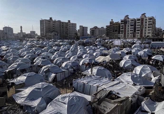 Tiendas de campaña para desplazados palestinos en la Franja de Gaza