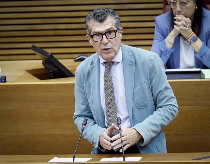 El portaveu de Turisme del Grup Popular a Les Corts, Manuel Pérez Fenoll