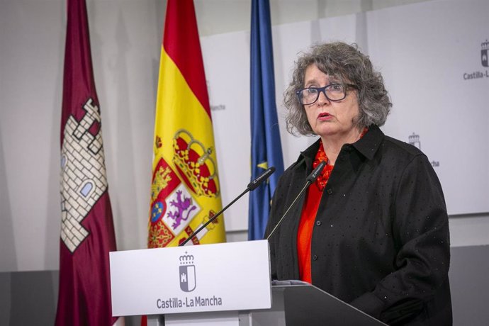 La consejera Portavoz del Gobierno regional, Esther Padilla, y la consejera de Desarrollo Sostenible, Mercedes Gómez, han comparecido, en rueda de prensa en el Palacio de Fuensalida, para informar sobre los acuerdos adoptados por el Consejo de Gobierno