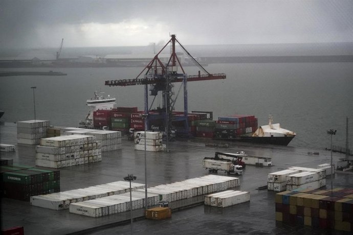 Archivo - El Puerto de Bilbao, en Bilbao, País Vasco (España), a 2 de enero de 2021.