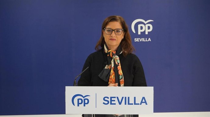 La vicesecretaria de Educación, Sanidad y Deporte del PP de Sevilla, Gloria Guillén.