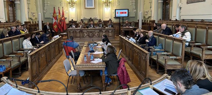 Pleno extraordinario del Ayuntamiento de Valladolid para la aprobación del presupuesto de 2025.
