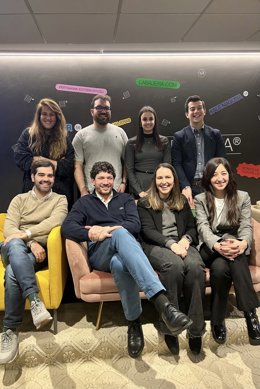 Labajera, Asociación de la Juventud Empresaria Navarra, renueva su Junta Directiva en una Asamblea General Ordinaria en la que Guillermo García, de la empresa Jata, ha asumido la presidencia de la entidad.