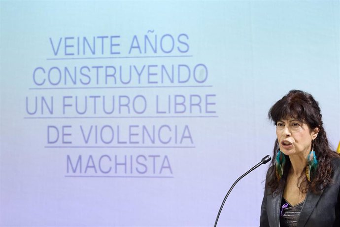 La ministra de Igualdad, Ana Redondo, interviene durante la conmemoración del XX aniversario de la Ley Orgánica de Medidas de Protección Integral contra la Violencia de Género, en el Ministerio de Igualdad, a 27 de diciembre de 2024, en Madrid (España). E