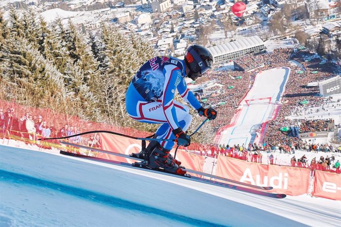 Archivo - El esquiador francés Cyprien Sarrazin, en el descenso de Kitzbuehel (Austria), en enero de 2024. 